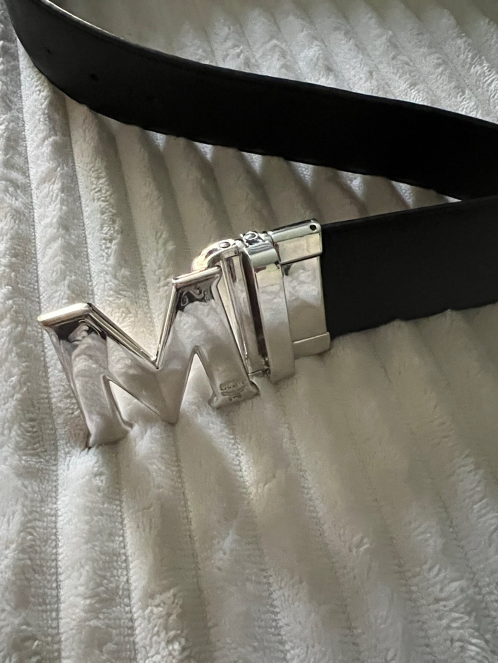 Authentic MCM Black/ Brown reversible Leather Belt with Silver M Logo Buckle - Picture 2 of 5